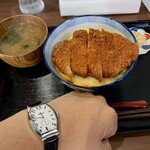 かつ丼 桜花 - 左腕のお供と