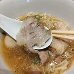 らぁ麺や 嶋 - 炭火炙り焼き豚肩ロースチャーシュー ♪