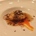 ア・ニュ ルトゥルヴェ・ヴー - 穴子のフリット の トリュフがけ　パルミジャーノ風味の卵黄 と 新玉葱のスープで　(2014/04)