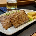 寿し辰 - 鮪ガーリック焼き（¥750税抜）
      泣く子も黙るガリバタ醤油味‎(*´ڡ`●)♡ｳﾏ~