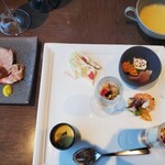 ブッフェアンドカフェ スロープサイドダイナー ザクロ - 