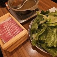 しゃぶしゃぶ・創作料理居酒屋 豚吟 栄店 - 
