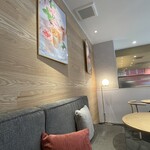 meal chiffon & sweets Damonde - 可愛い店内