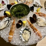 ヒルトン沖縄瀬底リゾート - シーフードプレート、とてもフレッシュで、海外で食べた際と同様に圧倒的なプレゼンテーション！