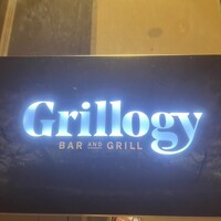 グリロジー バー＆グリル - 