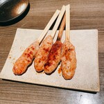 焼き鳥 飲み放題 個室居酒屋 地鶏坊主 - つくねです。美味しいです