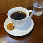 キッチン ブルー グローブ - ホットコーヒーのアップ