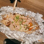 焼き鳥 飲み放題 個室居酒屋 地鶏坊主 - 鳥とキノコのオイル焼きです