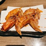 焼き鳥 飲み放題 個室居酒屋 地鶏坊主 - 手羽先です。ちゃんとしてます。
