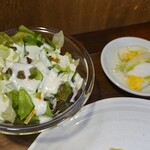 キッチン ブルー グローブ - サラダ、お新香のアップ