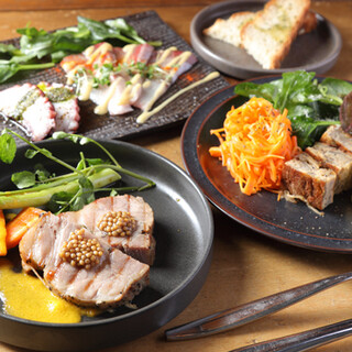 料理内容は当日のお楽しみ！日替わりコースは2,400円～