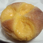 クリームパン」