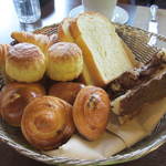 とよたま - 朝食　パンの盛り合わせ