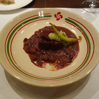 エチョラ - トロサ産黒インゲン豆の煮込みと豚の血のテリーヌ