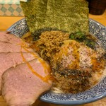 横浜ラーメン 北村家 - 担々麺（950円）釜焼きロースチャーシュー（280円）