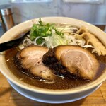 ボニート・ボニート - あらびきラーメン1100円 中盛り150円 煮豚350円