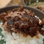 お料理あめゆき - オン・ザ・ライス　鉄板焼きハンバーグ御膳　1600円  ご飯大盛り(大盛り無料)ご飯は … 新潟県胎内産のクラシックの新潟県特別栽培認証米 コシヒカリ