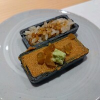 鮨まえだ - アン肝と奈良漬けの竹炭モナカ