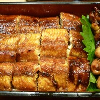 竜むら - うなぎ肝焼き重アップ