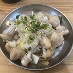 大衆立飲 もつ刺 すずき - シロ刺しも次点だ　シロ刺しヘルナンデス