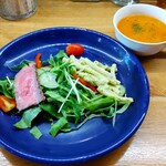 メッゼ堀江 トルコカフェ&レストラン - サラダとスープ