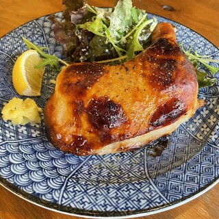 自家製漬けタレに漬けてから焼き上げた！絶品！信玄鶏よだれ焼き