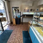 トラヤ - 店内