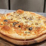 トリワイン ＰＩＫＯＳＨＨＨＵ - おまかせのピザ