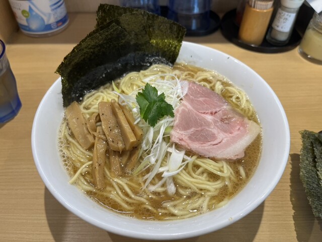 はぐれ雲 二代目中華そば 特盛り 880円