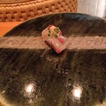 鮨 茶居庵 - 縞鯵