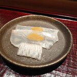 鮨みなと - ヒラメ このわた乗せ&えんがわ