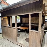 うなぎの美鶴 - 店舗脇の待合室