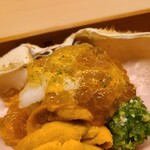 道人 - ①蒸し渡り蟹(正式名:蝤蛑《ガザミ》、岡山県産、雄)の土佐酢ジュレ掛け
      渡り蟹は劣化が早く臭みが出易いが仄かな渡り蟹の香りを楽しめるのは道人だけ
      甘みのある雄蟹の旨みを楽しみました