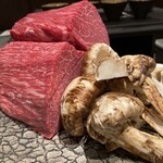 北海道焼肉 北うし - びえい和牛、松茸