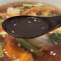 四川豆花飯荘 東京店 - スープは濃過ぎず、優しい印象