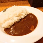 らぁめん 一福 - 他ではいただくことができない、唯一無二の絶品カレー。"ミニ"でもお肉たっぷり。