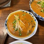 月と亀 - 本日のカレー（えびとひら茸のカレー）