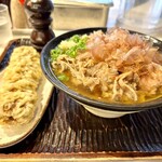 うどん 丸香 - ちくわ天　今日はジャコちく