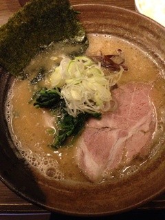 びし屋 - 醤油豚骨ラーメン 並