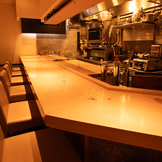 木目調の落ち着きある空間でお食事を◆普段使い～接待にも最適