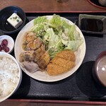 肉系居酒屋 肉十八番屋 - グリルチキンハニーマスタード＋エビカツ(ソースは別皿)