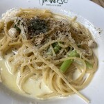 Universo - パスタ　ホタテ子柱クリームソース