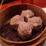 支那麺 はしご - シュウマイ４個（400円）