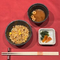 ガーリックライスセット（味噌汁・香の物付き）