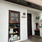 セブンズカフェ - 雰囲気いあお店入口