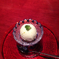心斎橋 禅園 - デザートやね
                    なんかのアイスクリームやねんけど豆が入っていて美味かったかも
                    