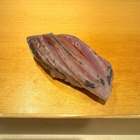 鮨 はしもと - 鯵、鯵独特の旨みと香り、ネタとシャリのバランスの良さをあらためて感じました