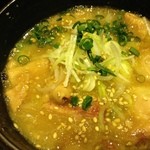 豚小家 - 2014/3/30　モツ煮込み　￥４８０