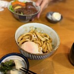 二光堂 寶来亭 - タレと温玉とうどんが合います