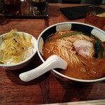 支那麺 はしご 本店 - 